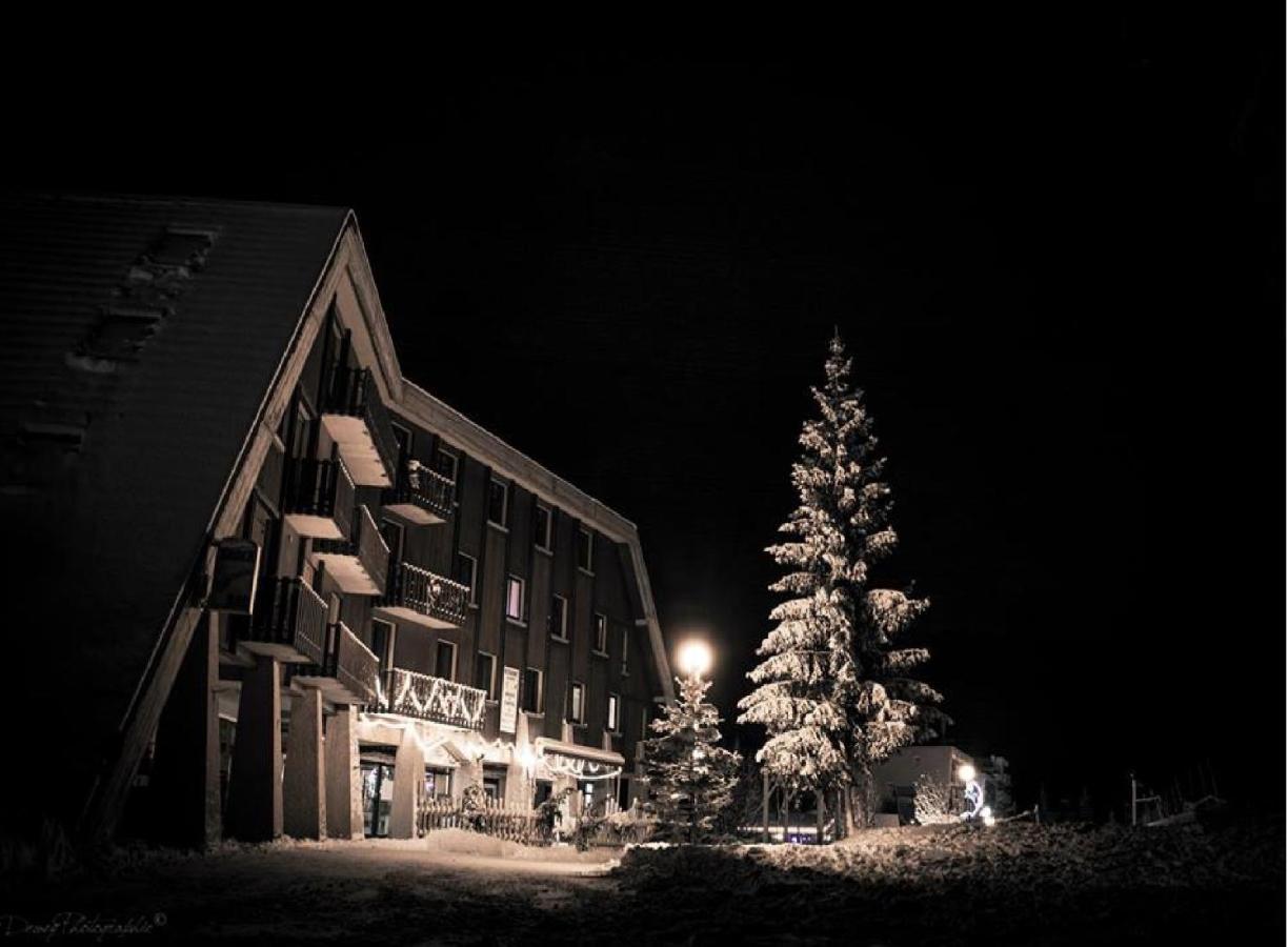 Hotel Saint Jean Montclar  Exteriér fotografie